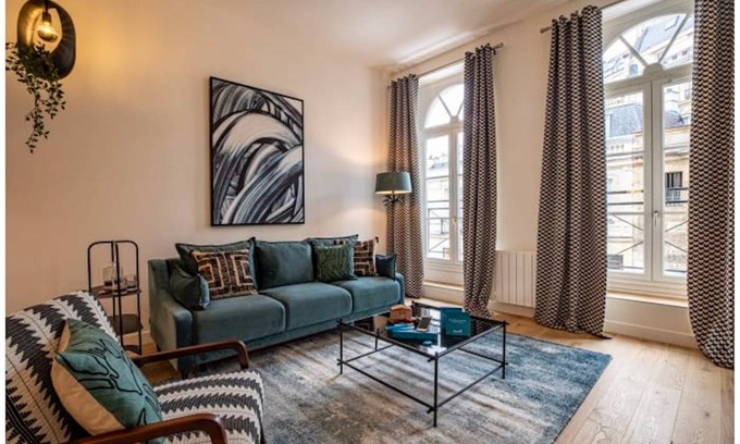 Archives Apartment | 108 m² Apartment ∙ 3 bedrooms ∙ 6 guests