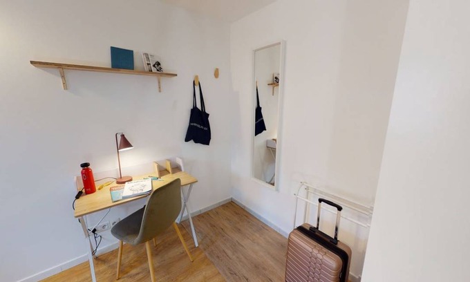Asnieres-sur-Seine Resort | 110 m² Private room ∙ 1 bedroom ∙ 1 guest