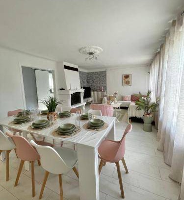 Tremblay-en-France House | 128 m² House ∙ 4 bedrooms ∙ 8 guests
