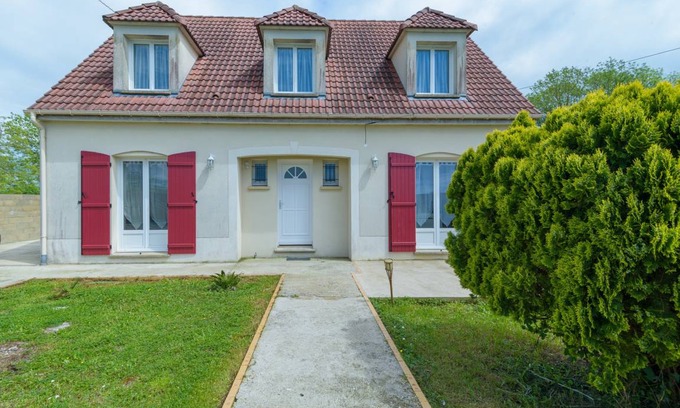 Precy-sur-Marne House | 132 m² House ∙ 5 bedrooms ∙ 9 guests