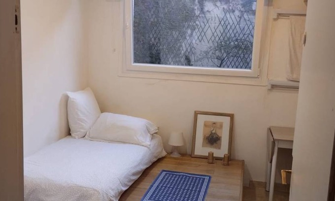 Chaillot Apartment | 14 m² Apartment ∙ 1 guest