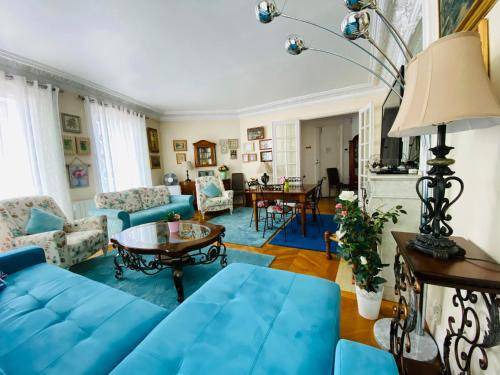 Chaillot Apartment | 141 m² Apartment ∙ 4 bedrooms ∙ 10 guests
