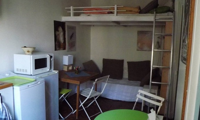 Quartier Saint-Georges Apartment | 15 m² Apartment ∙ 1 guest
