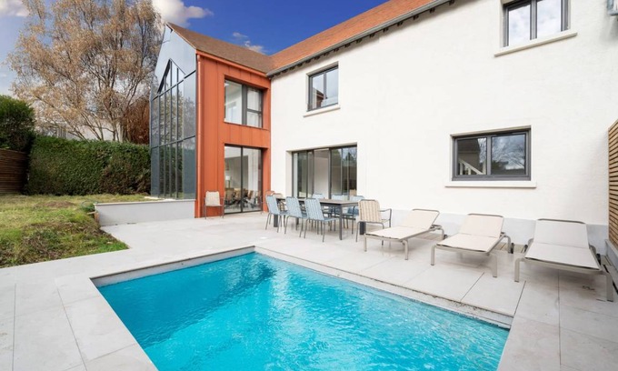 Magny-le-Hongre Villa | 165 m² Villa ∙ 4 bedrooms ∙ 10 guests