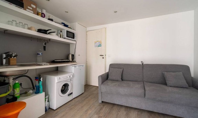 Quartier de la Folie-Mericourt Apartment | 17 m² Apartment ∙ 2 guests