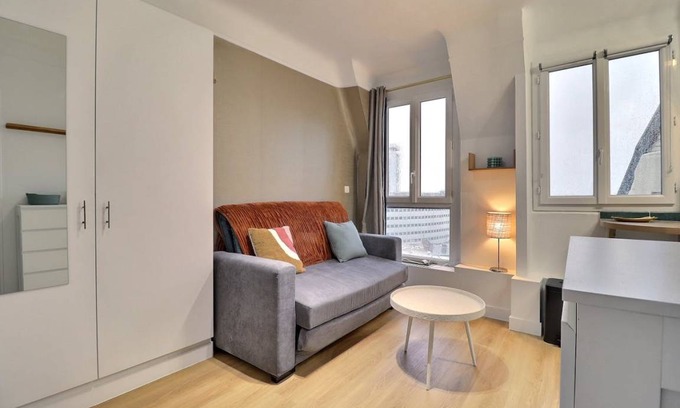 16th Arrondissement Apartment | 17 m² Apartment ∙ 1 guest