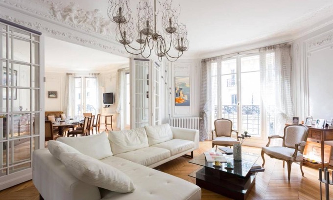 16th Arrondissement Apartment | 170 m² Apartment ∙ 3 bedrooms ∙ 5 guests