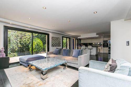 Nogent Village Villa | 200 m² Villa ∙ 6 bedrooms ∙ 14 guests