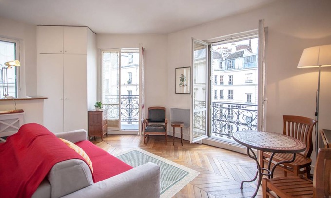 Palais-Royal Apartment | 22 m² Apartment ∙ 2 guests