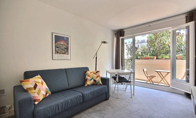 Grenelle Apartment | 22 m² Apartment ∙ 2 guests