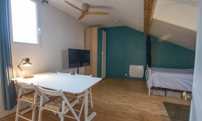 Le Pre-Saint-Gervais Apartment | 23 m² Studio flat ∙ 2 guests
