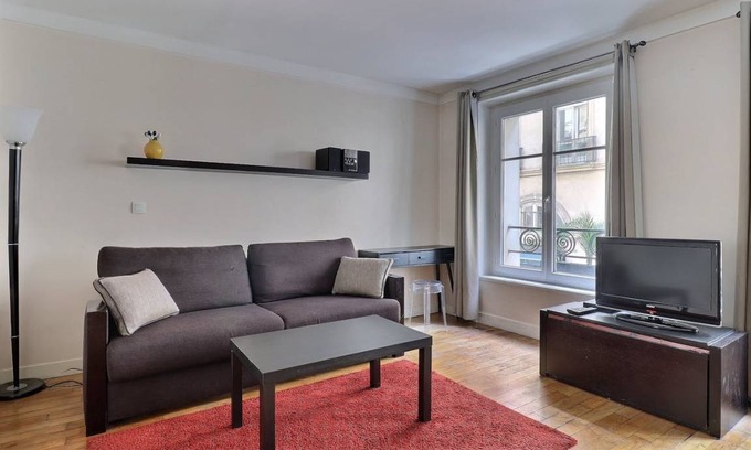 Palais-Royal Apartment | 24 m² Apartment ∙ 3 guests