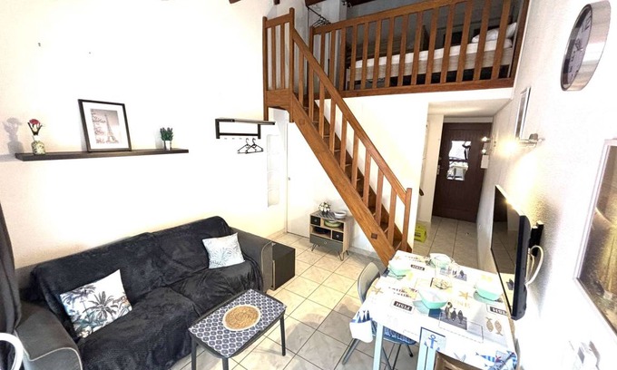 Asnieres-sur-Seine Apartment | 27 m² Studio flat ∙ 1 bedroom ∙ 4 guests