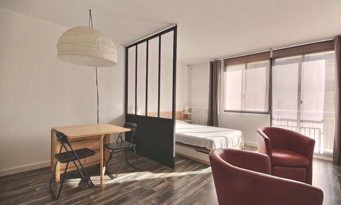 16th Arrondissement Apartment | 28 m² Apartment ∙ 2 guests