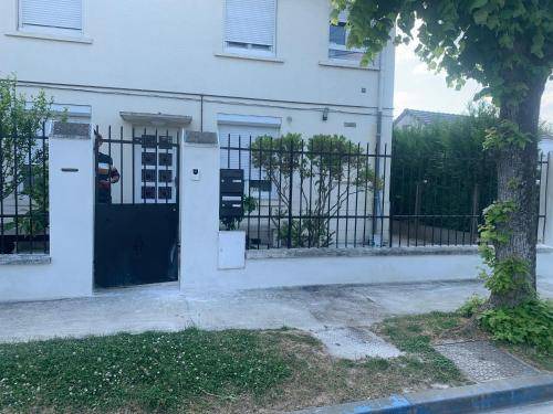 Paray-Vieille-Poste Apartment | 30 m² Apartment ∙ 1 bedroom ∙ 4 guests