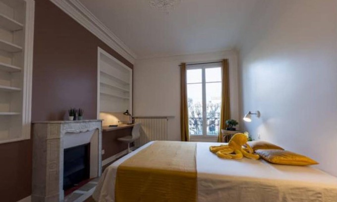 Choisy-le-Roi Resort | 300 m² Private room ∙ 1 bedroom ∙ 1 guest