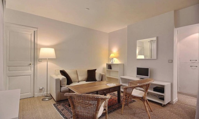 Grenelle Apartment | 32 m² Apartment ∙ 1 bedroom ∙ 2 guests