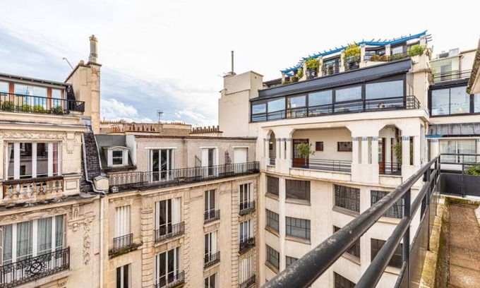 Grenelle Apartment | 32 m² Apartment ∙ 1 bedroom ∙ 2 guests