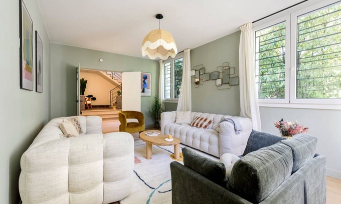 Bagneux Resort | 400 m² Private room ∙ 1 bedroom ∙ 16 guests