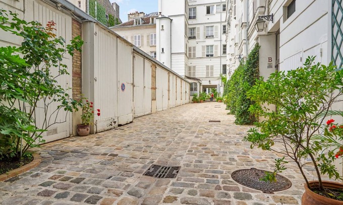 Quartier de l'Ecole-Militaire Apartment | 45 m² Apartment ∙ 1 bedroom ∙ 2 guests