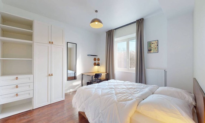 La Varenne Saint-Hilaire Resort | 480 m² Private room ∙ 1 bedroom ∙ 2 guests