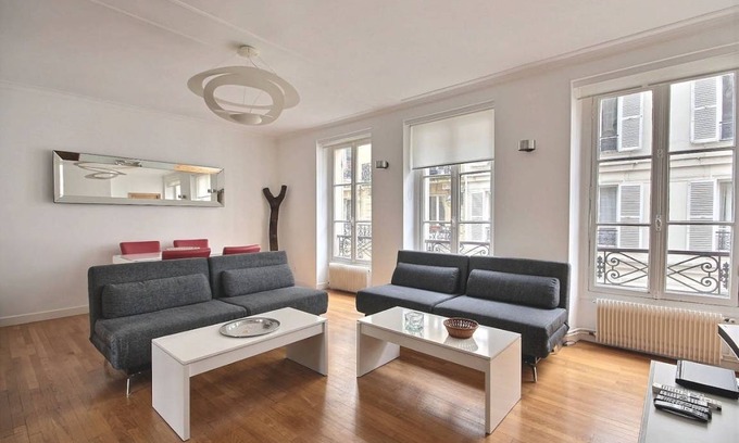 Passy Apartment | 57 m² Apartment ∙ 2 bedrooms ∙ 4 guests