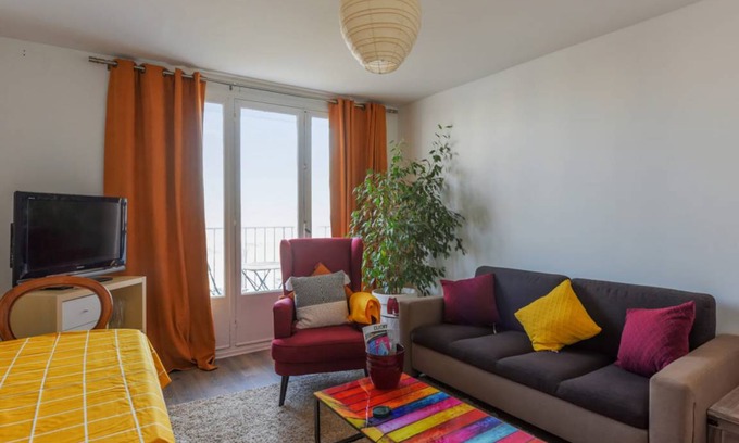 Clichy Apartment | 70 m² Apartment ∙ 2 bedrooms ∙ 5 guests