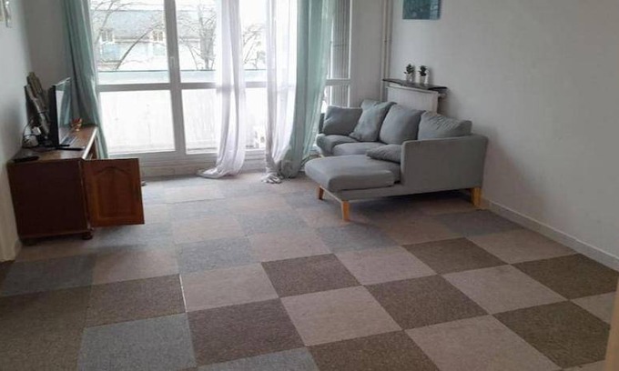 Neuilly-Plaisance Apartment | 78 m² Apartment ∙ 3 bedrooms ∙ 8 guests