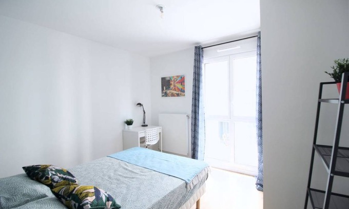 Clichy Resort | 85 m² Private room ∙ 1 bedroom ∙ 4 guests