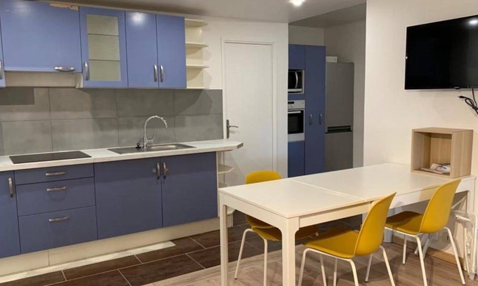 Noisy-le-Grand Resort | 86 m² Private room ∙ 1 bedroom ∙ 1 guest