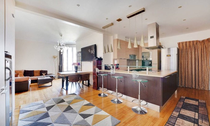 Neuilly-sur-Seine Apartment | 90 m² Apartment ∙ 2 bedrooms ∙ 5 guests