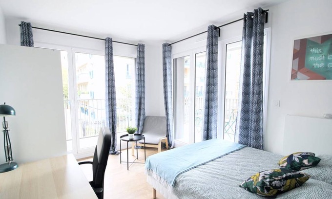Clichy Resort | 90 m² Private room ∙ 1 bedroom ∙ 5 guests