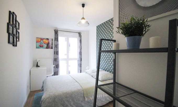 Clichy Resort | 91 m² Private room ∙ 1 bedroom ∙ 4 guests