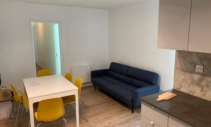 Noisy-le-Grand Resort | 95 m² Private room ∙ 1 bedroom ∙ 1 guest