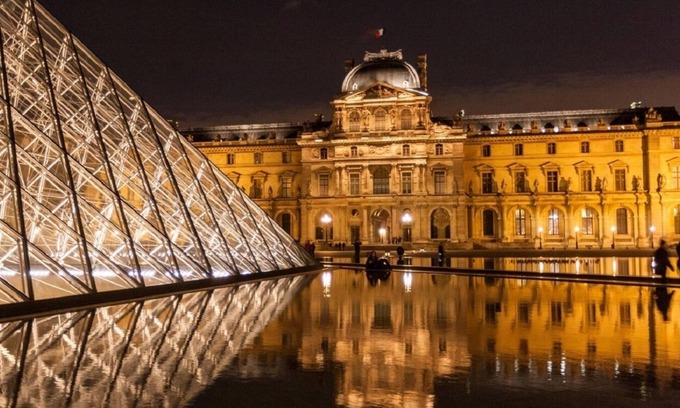 Gaillon Apartment | A PERFECT PARISIAN RETREAT LOCATED NEXT TO LOUVRE & PALAIS ROYAL - RUE MONSIGNY
