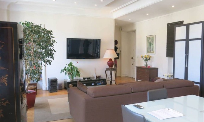 Les Lilas Apartment | Apartment ∙ 1 bedroom ∙ 4 guests