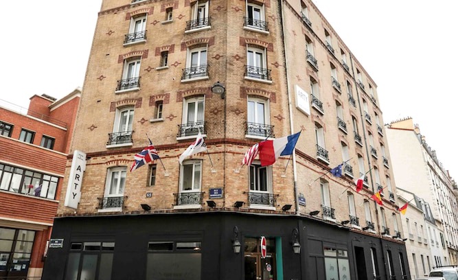 Saint-Lambert Hotel | Arty Paris Porte de Versailles by River