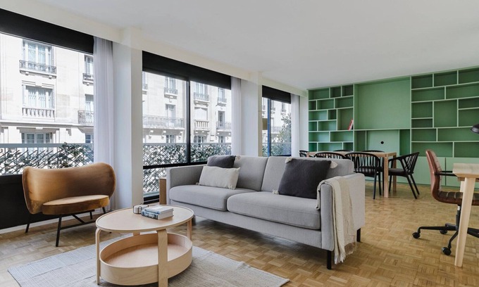 Auteuil Apartment | Blueground | Auteuil, doorman, nr Seine & offices