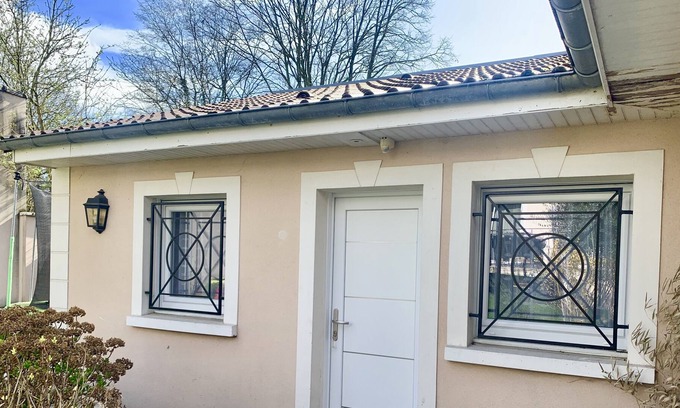 Chelles Apartment | Chambre Moderne Dans Logement Indépendant