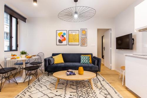 Strasbourg -Saint-Denis Apartment | Charming apartment - 2BR-6P - Grands Boulevards