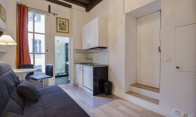 Quartier de la Folie-Mericourt Apartment | Charming studio in the heart of the Marais