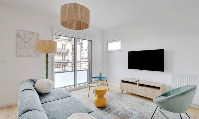 Le Bois Porte de Nogent Apartment | Chic Duplex with Rooftop -3BD/6P- Nogent-sur-Marne