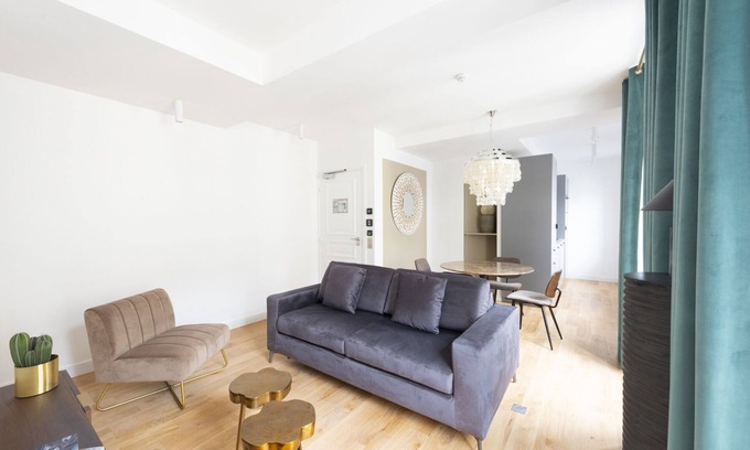 Faubourg-du-Roule Apartment | Davis, 4 stars, Chic & Modern at 50 meters from the Champs-Elysées