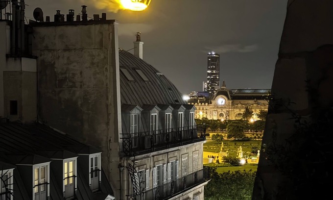 Quartier de la Place-Vendome Apartment | Duplex top 2 floors! Louvre Vendome