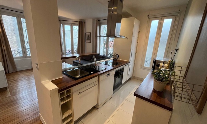 Les Lilas Apartment | Elegant 1-bedroom completely renovated - Paris
