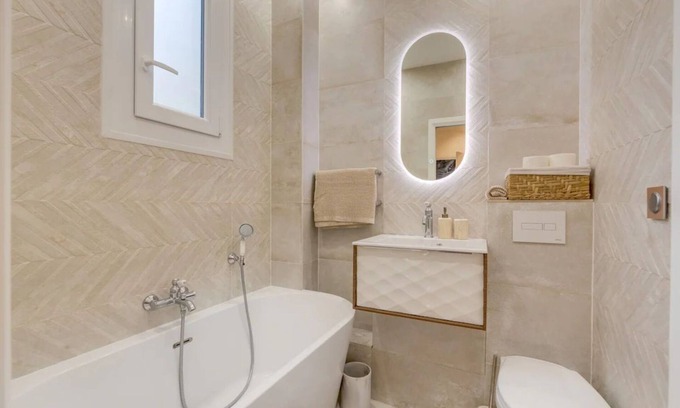Chaillot Apartment | Exceptional 3 bedroom few minutes walk from Champs Élysées