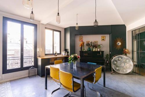 L'Europe Apartment | Family apartment center paris 8th- by AskMeFrance