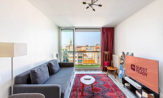 Les Puces de Saint-Ouen Apartment | GuestReady Essential- Superb near Antique District