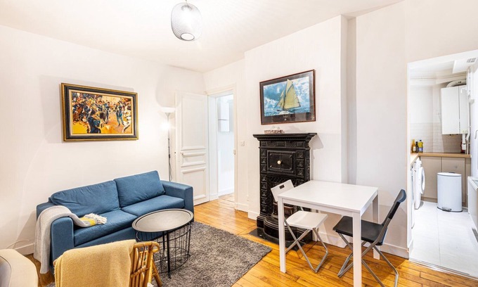 Quartier des Grandes-Carrieres Apartment | GuestReady - Well-lit Apt near Montmartre Museum