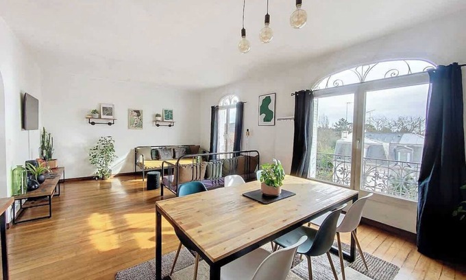Villemomble Apartment | Le Rodet - Proche RER E, 20 min de Paris